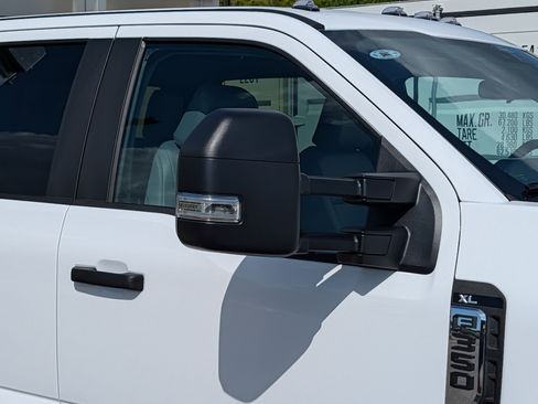 New 2026 Ford F350 XL w/ XL Chrome Package RWD image 11