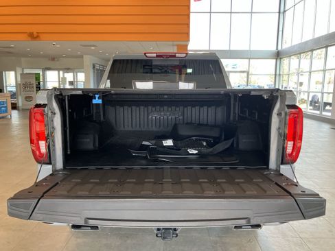 Used 2024 GMC Sierra 1500 AT4 w/ Technology Package AWD/4WD image 32