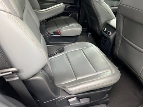 Used 2026 Ford Explorer Active w/ Active Comfort Package AWD/4WD image 23