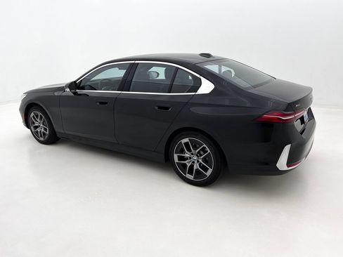 Used 2026 BMW 530i xDrive AWD/4WD image 10