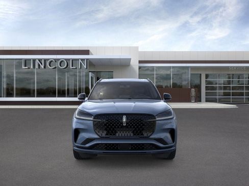 New 2026 Lincoln Aviator AWD image 3