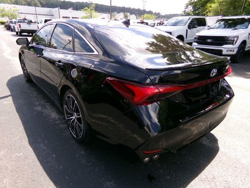 Used 2019 Toyota Avalon XSE FWD image 7