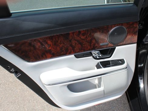 Used 2013 Jaguar XJ AWD image 19