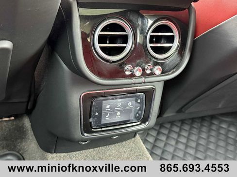 Used 2019 Bentley Bentayga image 32