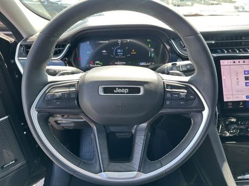 Used 2023 Jeep Grand Cherokee 30th Anniversary image 18