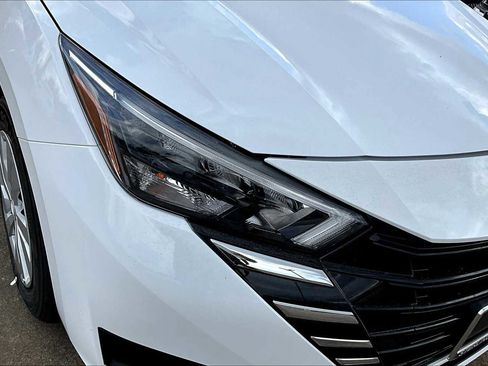 New 2025 Nissan Versa S w/ Trunk Package image 19