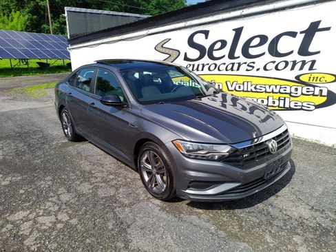 Used 2020 Volkswagen Jetta R-Line FWD image 2
