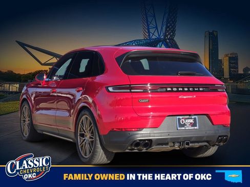 Used 2024 Porsche Cayenne S image 5