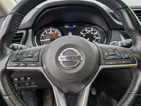 Used 2018 Nissan Rogue SL w/ Premium Package FWD image 19