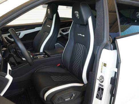 Used 2023 Lamborghini Urus S AWD/4WD image 8