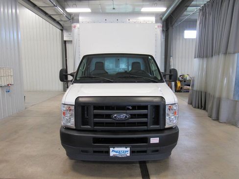 Used 2022 Ford E-350 and Econoline 350 Super Duty w/ Power Windows & Locks Group RWD image 7