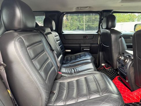 Used 2005 HUMMER H2 w/ Preferred Equipment Group AWD/4WD image 30