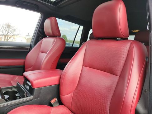 Used 2022 Lexus GX 460 Luxury w/ Sport Design Package image 9