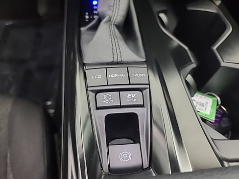 Used 2026 Toyota Camry LE FWD image 36