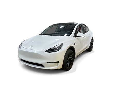Certified 2023 Tesla Model Y AWD image 1