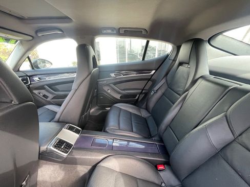 Used 2011 Porsche Panamera image 9