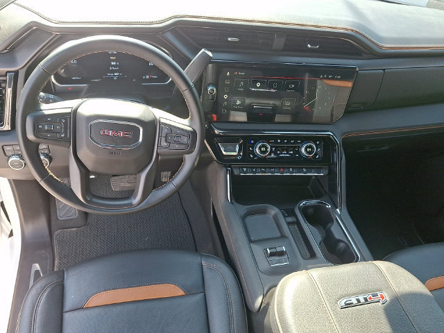 Used 2026 GMC Sierra 2500 AT4 AWD/4WD image 3