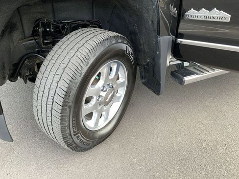 Used 2015 Chevrolet Silverado 3500 High Country image 12