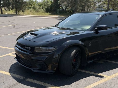 Used 2022 Dodge Charger SRT Hellcat RWD image 3