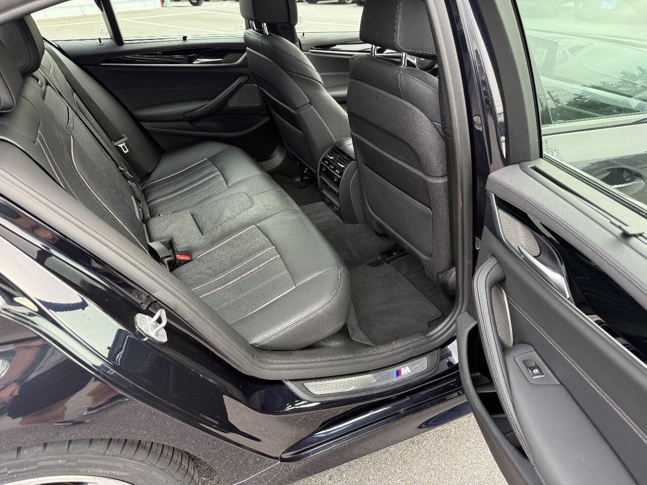 Used 2019 BMW M550i xDrive w/ Dynamic Handling Package AWD/4WD image 11
