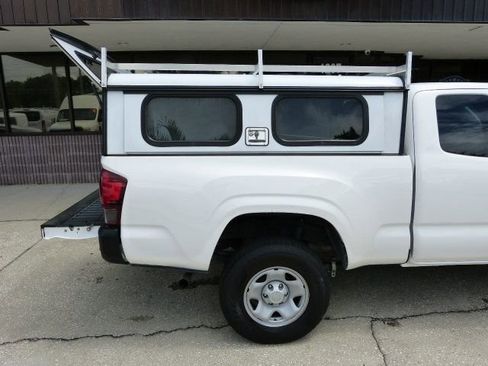 Used 2021 Toyota Tacoma SR image 18