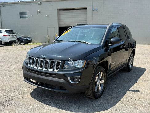 Used 2016 Jeep Compass High Altitude AWD/4WD image 5