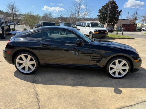 Used 2005 Chrysler Crossfire Coupe image 6
