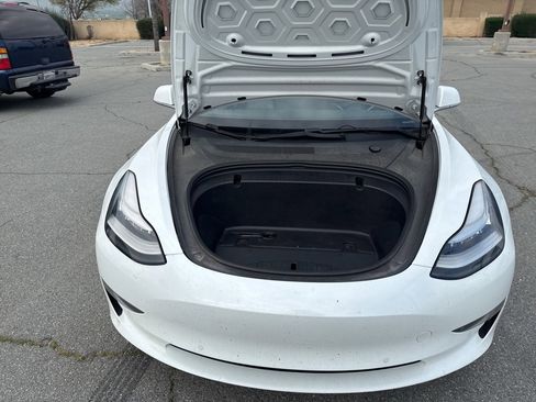Used 2019 Tesla Model 3 Mid Range image 23