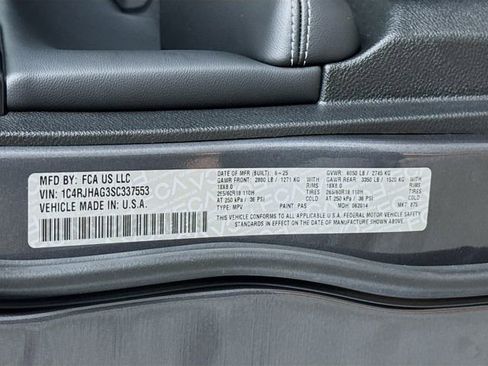 New 2025 Jeep Grand Cherokee Altitude image 31