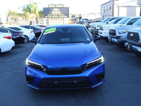 Used 2023 Honda Civic Sport image 3