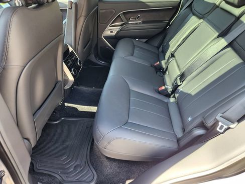 New 2026 Land Rover Range Rover SE AWD/4WD image 11