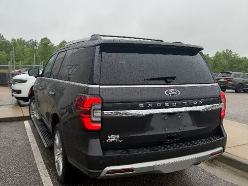 Used 2023 Ford Expedition Limited RWD image 4