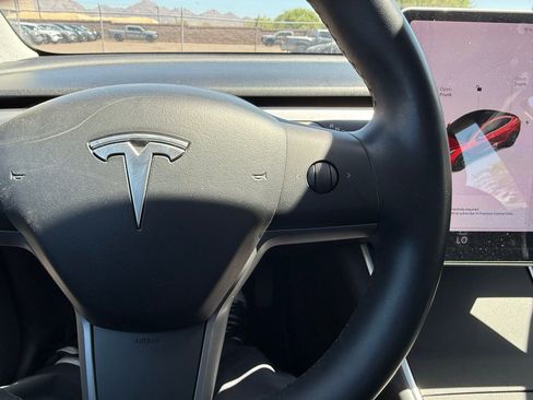 Used 2018 Tesla Model 3 Long Range image 18