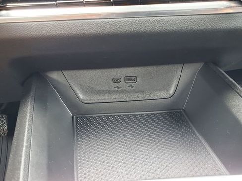 Used 2025 Chevrolet Equinox LT w/ Safety and Technology Package FWD image 32
