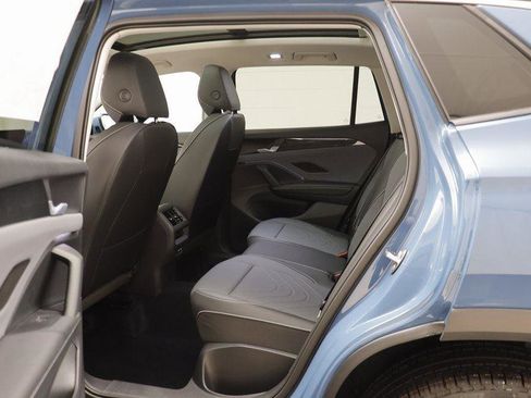 New 2026 Volkswagen Tiguan SE image 13