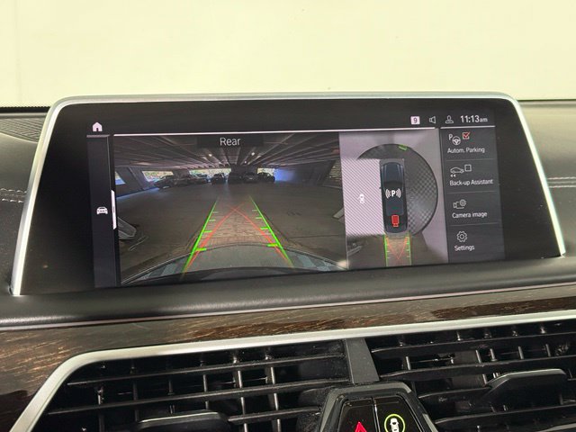 Used 2022 BMW 740i w/ M Sport Package RWD image 26
