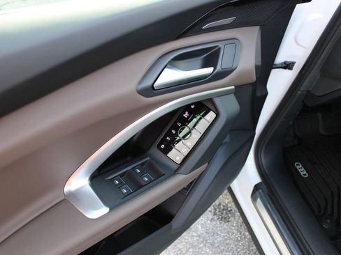 New 2025 Audi Q5 Premium Plus image 24