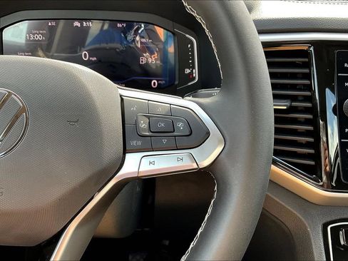 Used 2023 Volkswagen Atlas SE w/ Panoramic Sunroof Package FWD image 15