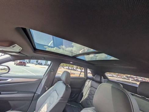 Used 2026 Volkswagen Atlas Cross Sport SE image 21