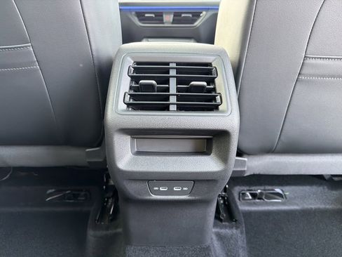 New 2026 Volkswagen Tiguan SE R-Line FWD image 23