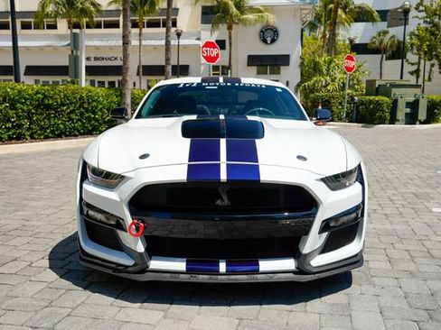 Used 2020 Ford Mustang Shelby GT500 w/ Technology Package RWD image 4