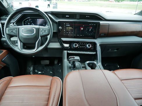 Used 2025 GMC Sierra 1500 Denali Ultimate AWD/4WD image 13