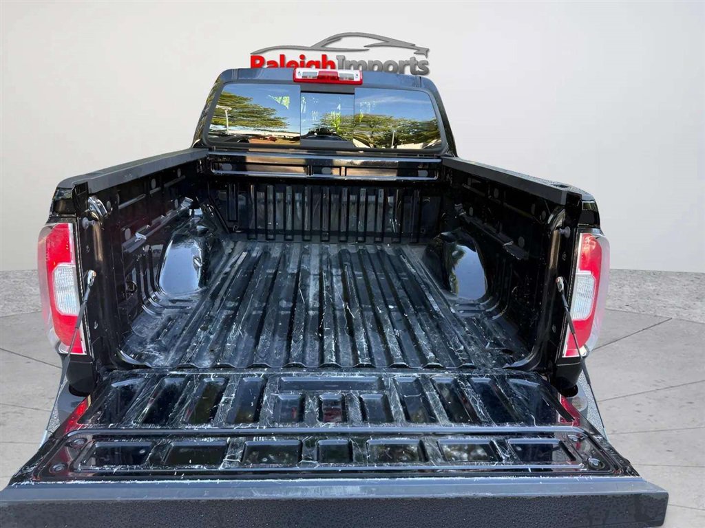 Used 2016 GMC Canyon SLT w/ Driver Alert Package RWD image 17