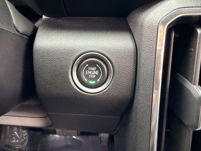 Certified 2026 GMC Acadia Elevation w/ Elevation Premium Package AWD/4WD image 13