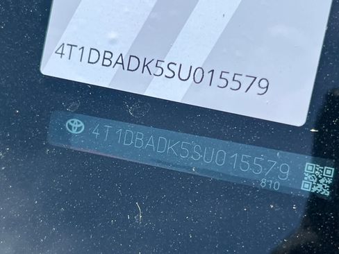 Used 2025 Toyota Camry XLE image 23