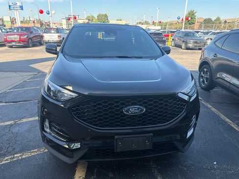 Used 2021 Ford Edge ST-Line w/ Class II Trailer Tow Package AWD/4WD image 2