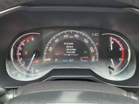 Used 2025 Toyota RAV4 XLE w/ Convenience Package FWD image 18