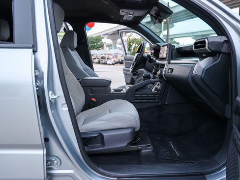 Certified 2025 Toyota Tacoma SR5 image 43