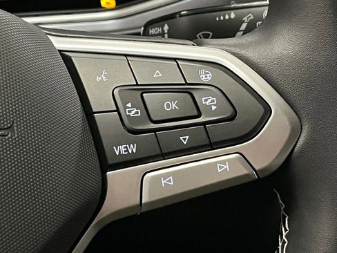 New 2025 Volkswagen Taos SEL image 26