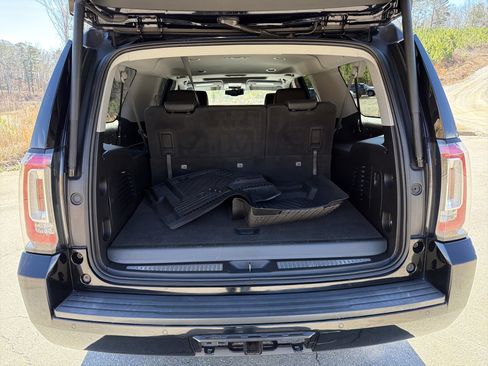Used 2020 GMC Yukon XL SLT w/ Value Plus Edition image 19